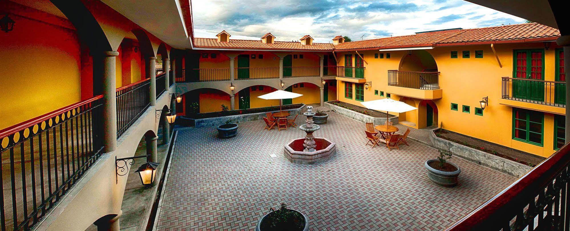 Hotel Tartar Cajamarca Exterior photo